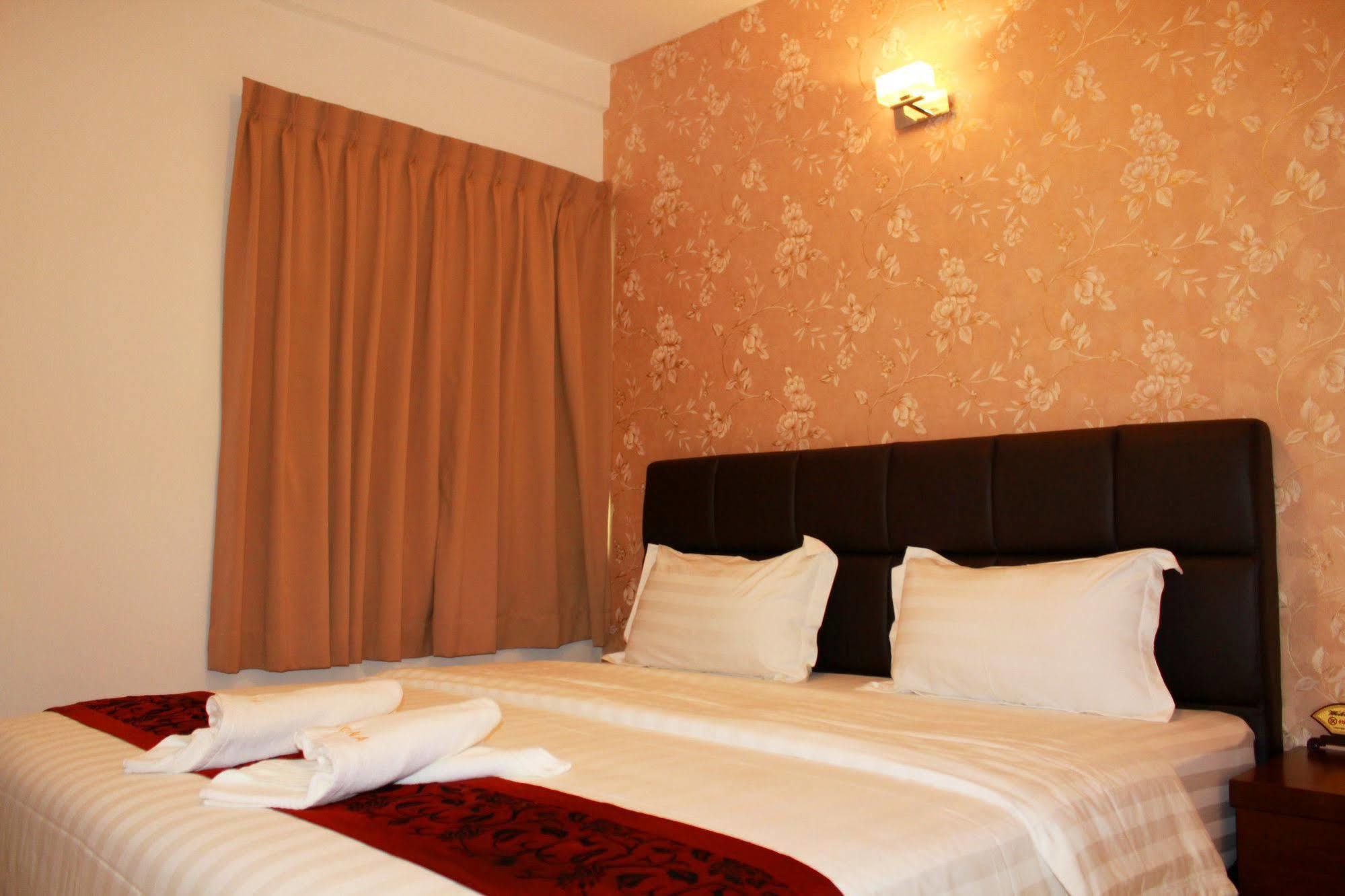 Havona Hotel - Taman Tropika Kulai Exterior foto